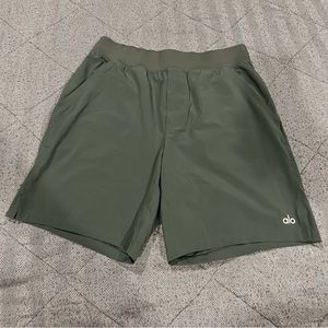alo yoga repetition 7” shorts